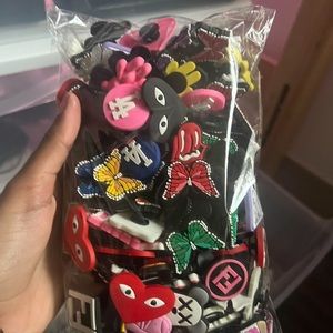 pack of almost 200 assorted croc charms